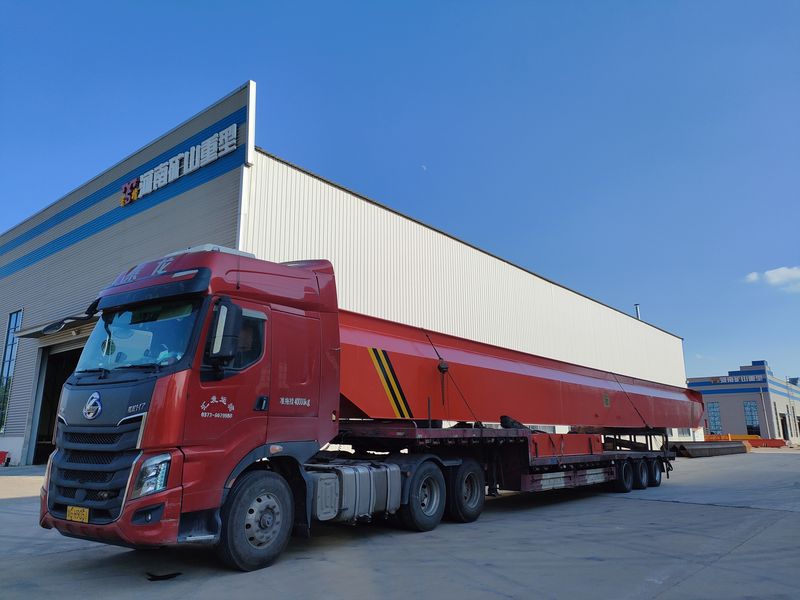 安徽某建材公司，采購我公司一臺32噸電動單梁起重機