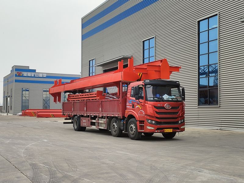 2臺電動葫蘆門式起重機(jī) MHxh10t—13m 發(fā)往河南焦作交付客戶使用。